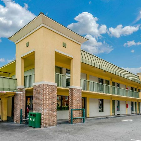 Quality Inn Savannah Historic District Exterior photo