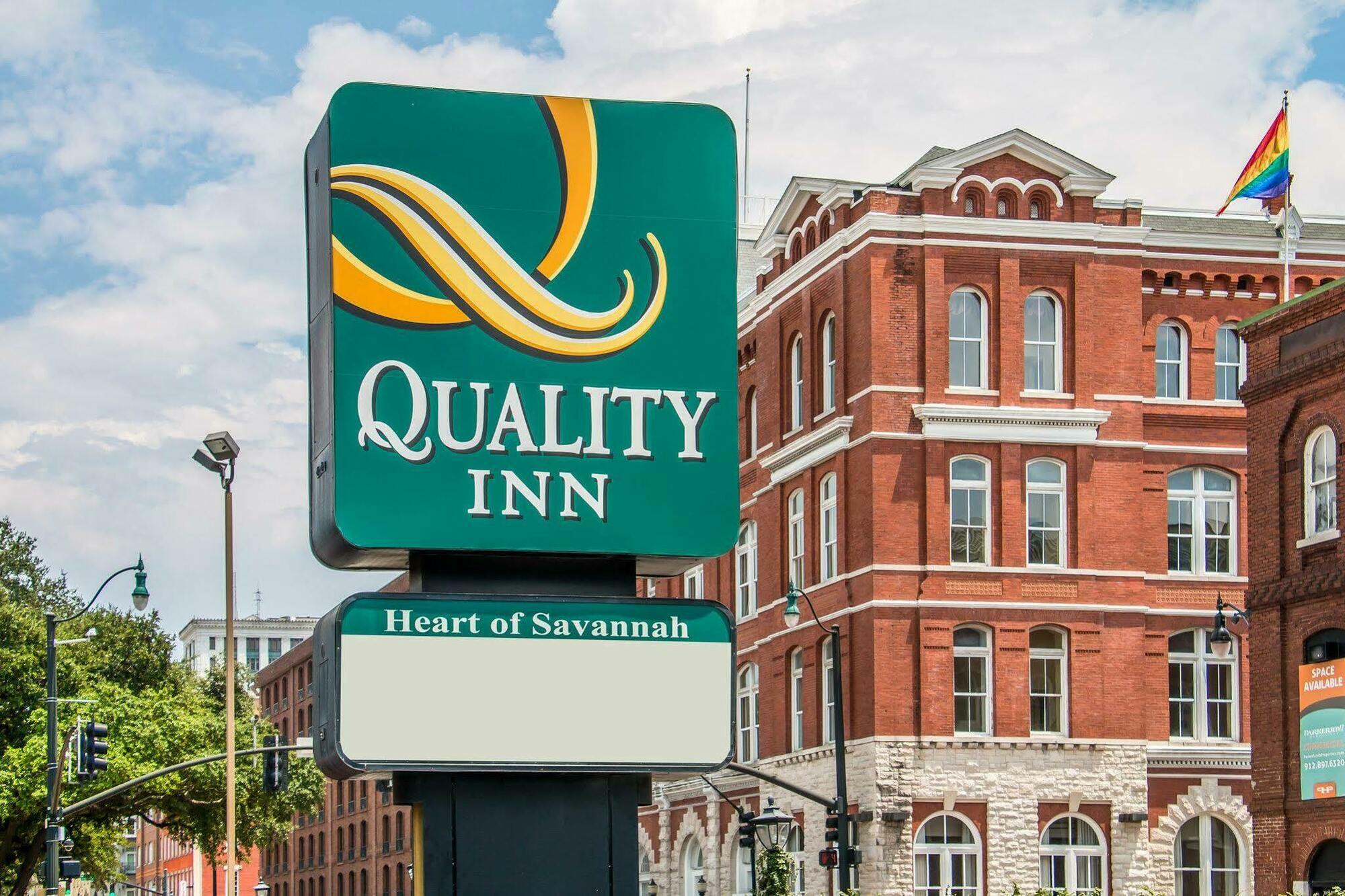 Quality Inn Savannah Historic District Exterior photo